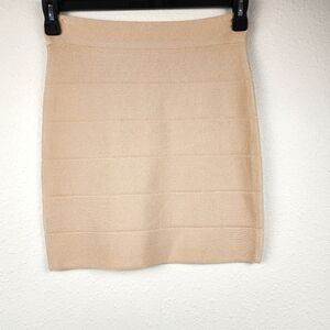 Bebe Bandage Mini Skirt Cream Stretch High Waist Back Zipper Date Night Size M
